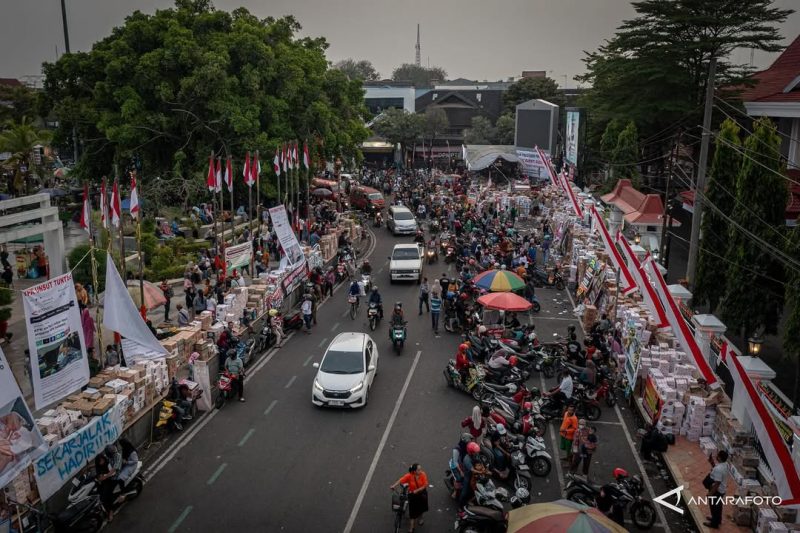 12 Agustus 2025 ANTARA FOTO/Aji Styawan