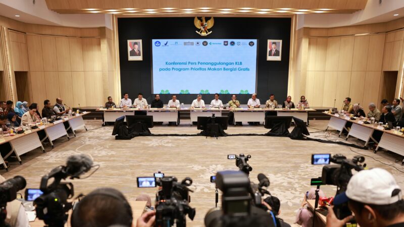 Konferensi Pers Penanggulangan Kejadian Luar Biasa  pada Program Prioritas Makanan Bergizi Gratis. (Foto/Kementrian Kesehatan)