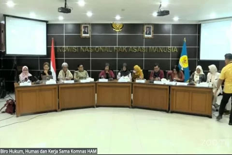 Sebanyak 6 Lembaga Nasional Hak Asasi Manusia (LNHAM) membentuk tim independen pencarian fakta demo ricuh pada akhir Agustus 2025. Foto: Komnas HAM
Artikel ini telah diterbitkan di halaman SINDOnews.com pada Jum'at, 12 September 2025 - 21:03 WIB oleh Nur Khabibi dengan judul "6 Lembaga HAM Bentuk Tim Independen Pencarian Fakta Demo Ricuh Akhir Agustus 2025".