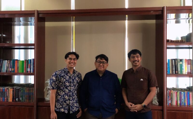 Diskusi bersama guru bersar termuda bidang hukum tata negara Prof. Dr. Ibnu Sina Chandranegara, S.H., M.H.