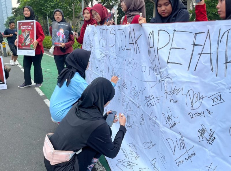 Masyarakat yang mengunjungi CFD memberi dukungan membanjiri petisi penolakan Vape Fair di Jakarta. Aksi ini menjadi simbol perlawanan masyarakat terhadap promosi rokok elektrik yang dinilai mengancam kesehatan generasi muda.