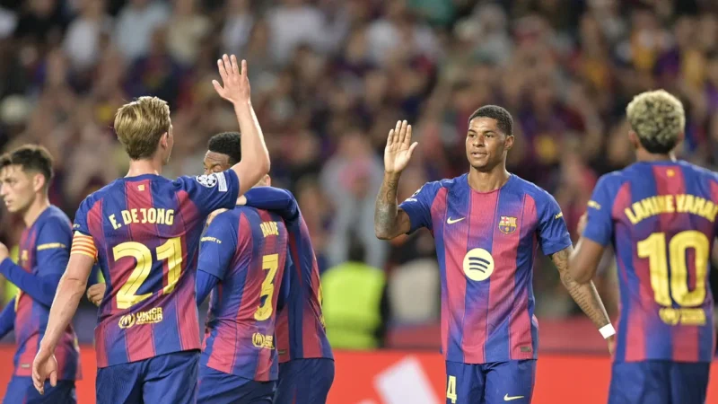 Marcus Rashford ketika mencetak gol bersama Barcelona pada pertandimngan Liga Champions melawan Olympiacos. ((MANAURE QUINTERO / AFP)