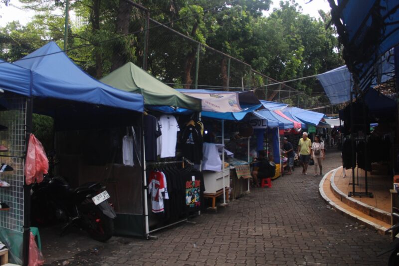 Tenda sementara para pedagang Taman Puring pasca Kebakaran Juli lalu. (PilihanRakyat/Surman)