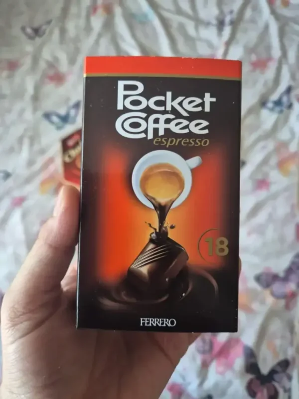 (Ferrero Rocher Pocket Coffee yaitu cokelat berisi espresso manis yang sulit ditemukan di Inggris. Sumber Foto: Jam Press/Kate Takacs)