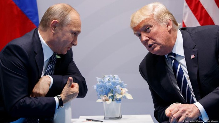 Putin dan Trump saat melakukan pertemuan membahas Ukraina sebelumnya. Sumber/DW News