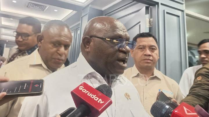 Menteri HAM Natalius Pigai di Kompleks DPR, Jakarta, 2 Februari 2026. Tempo/Dian Rahma