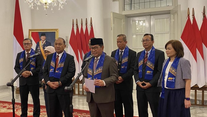 Foto: Gubernur DKI Jakarta Pramono Anung saat mengumumkan program pembukaan lowongan kerja. (Devi/detikcom)
